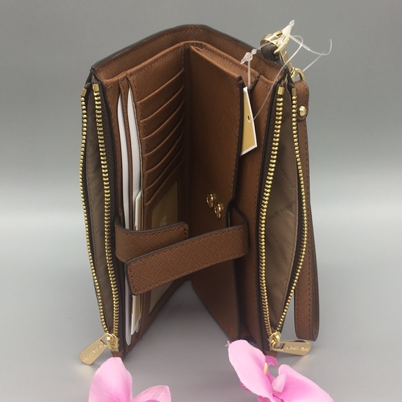 Michael Kors Jet Set Travel Double Zip Wristlet - Picture 9 of 16